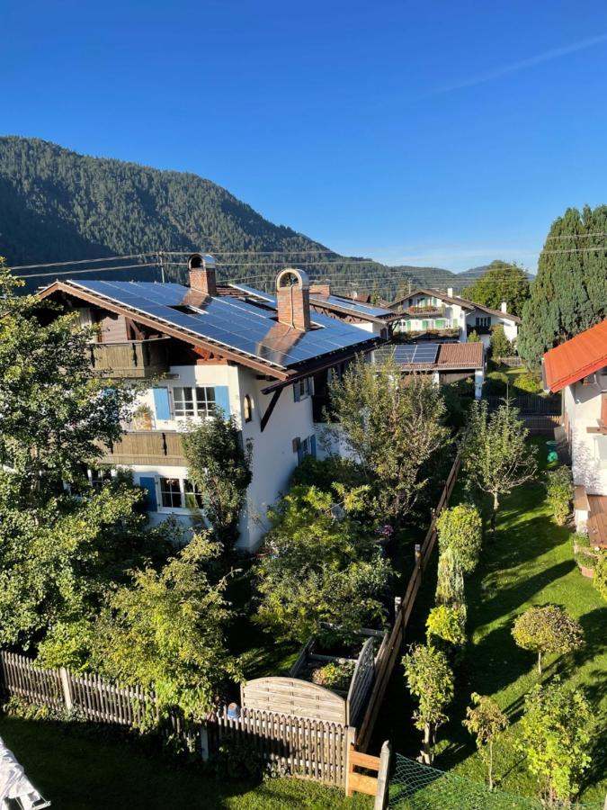 Dachgeschosswohnung Mit Traumhaftem Zugspitzblick Bei Garmisch ฟาร์ชอนท์ ภายนอก รูปภาพ