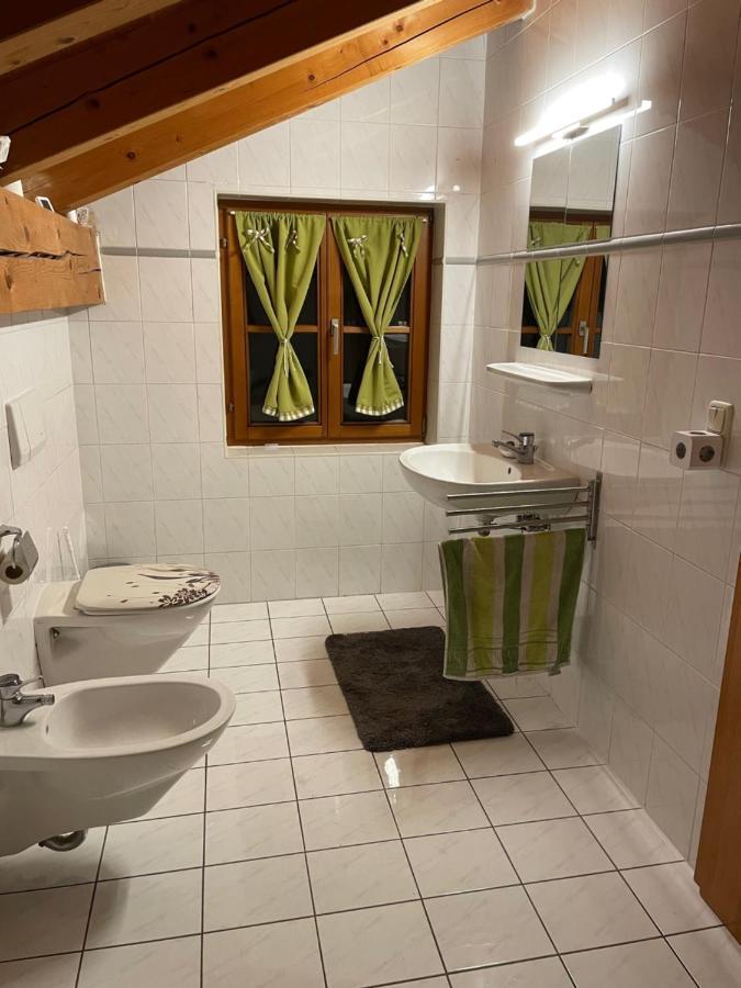 Dachgeschosswohnung Mit Traumhaftem Zugspitzblick Bei Garmisch ฟาร์ชอนท์ ภายนอก รูปภาพ